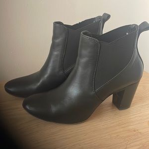 Johnson & Murphy low boots